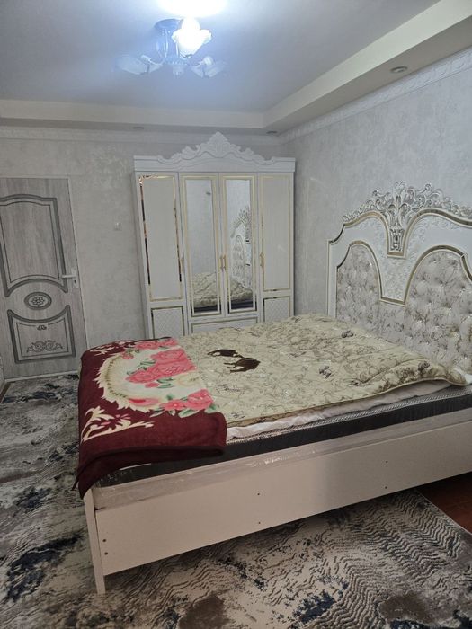 Mirobod tumani Oybek metro bekati yaqinida kivartera bor sirochna