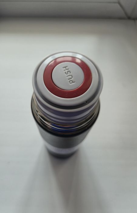 Термос с кружками