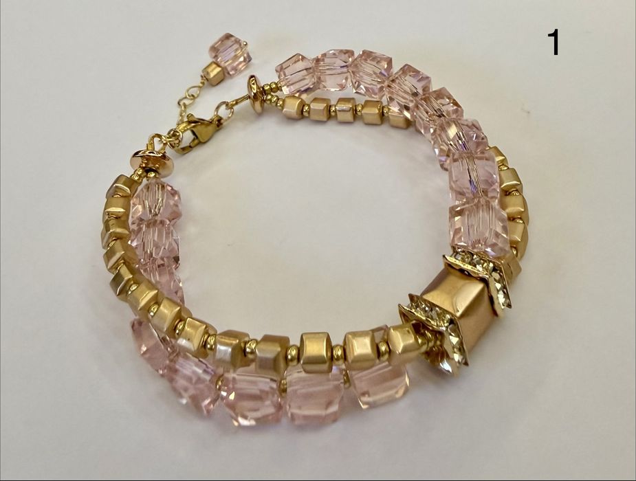 Лимитирана колекция ръчно изработени гривни с модерен и елегантен стил