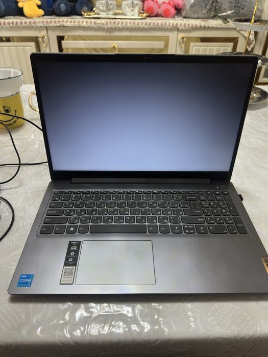 Lenova ideapad 3 noutbuk sotiladi