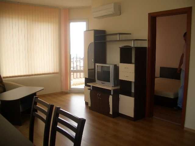 Двустаен обзаведен в кв.ВИНИЦА