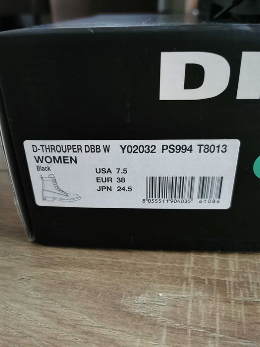 Ghete din piele, marca DIESEL, pentru damă. Mărimea 38