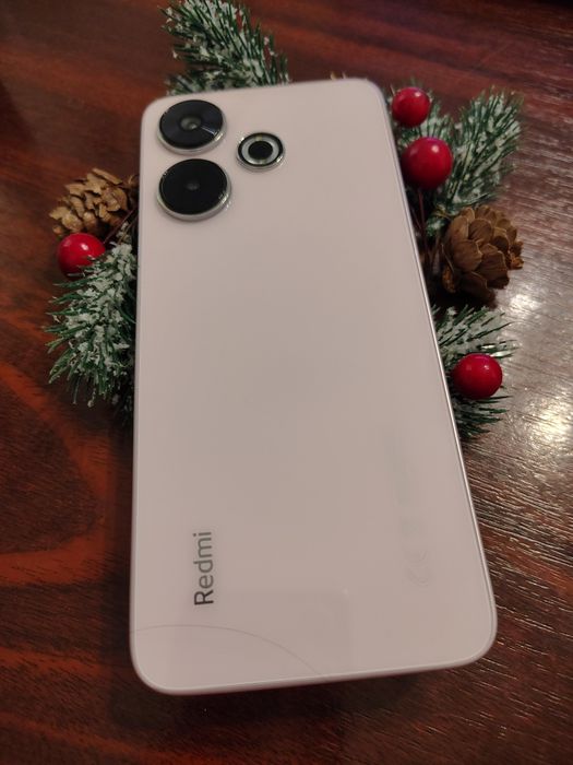 Telefon Xiaomi Redmi13. Roz, stare ca nou, 8/256 GB, camera 108MP