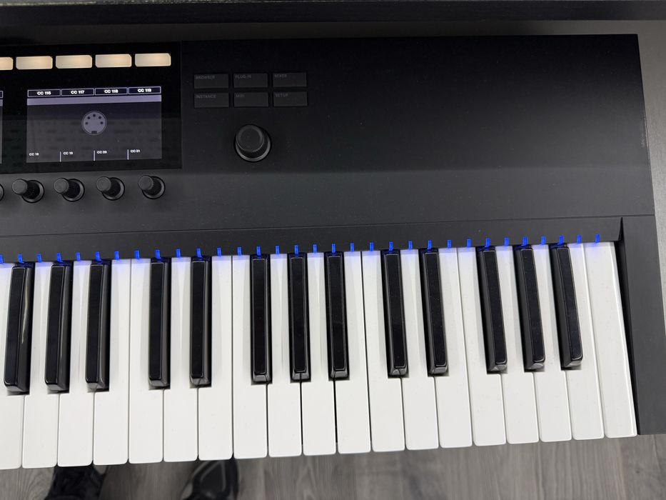 Clapa midi NI Komplete Kontrol S61 mk2