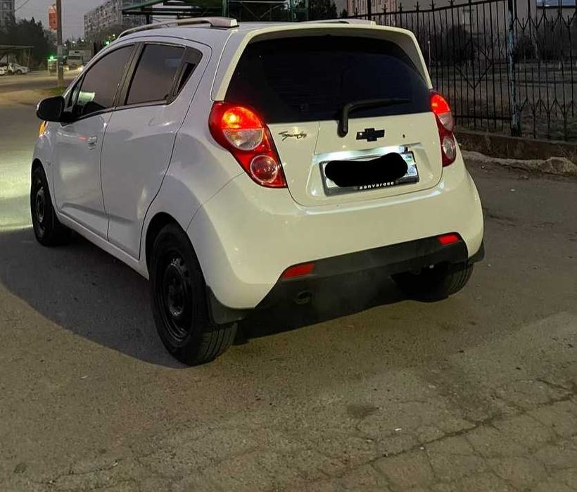 Spark 2012 год 1.25 двитель Метан