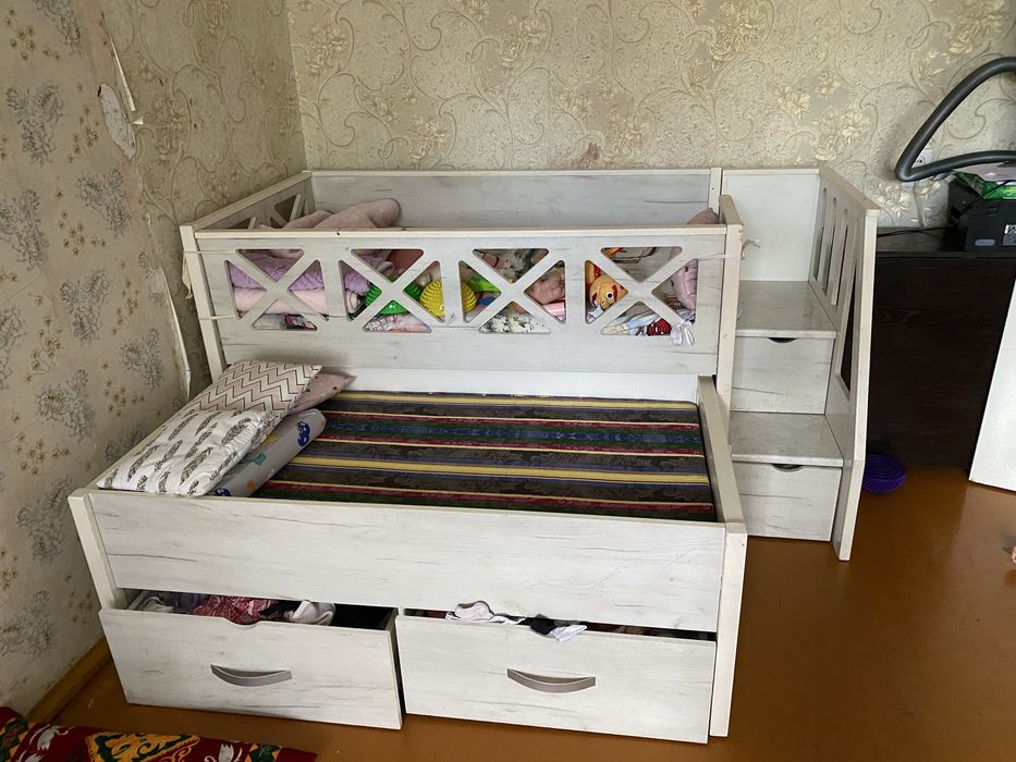 Продам детскую кровать