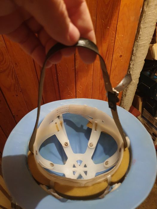 Продавам нова каска