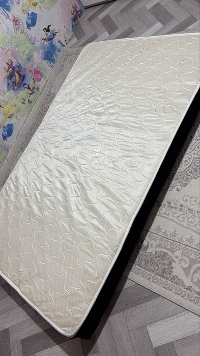 Срочно продам матрас 2 шт