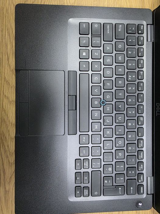 Лаптоп Dell Latitude 5400