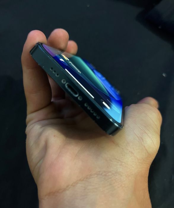 iPhone 14 baterie 100%