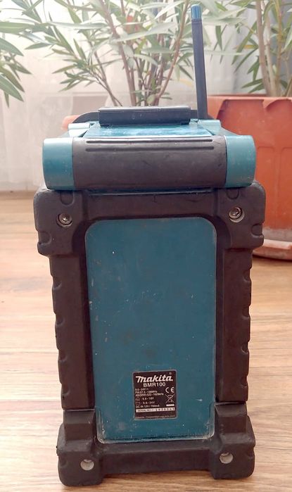 Makita radio BMR 100 radio cu baterii Hilti Milwaukee DeWalt Bosch