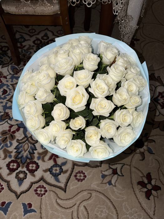 Продам букет белые розы