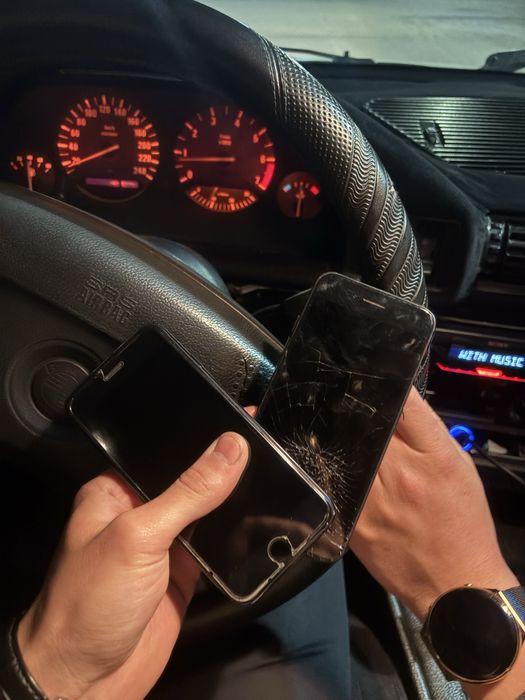 Продам два айфон 7 по цене одной