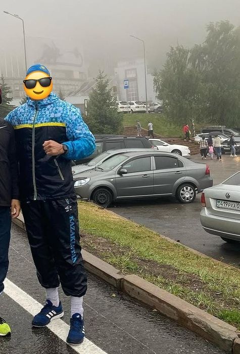 Ветровка сборной Казахстана умбро