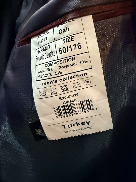 Продам мужской костюм