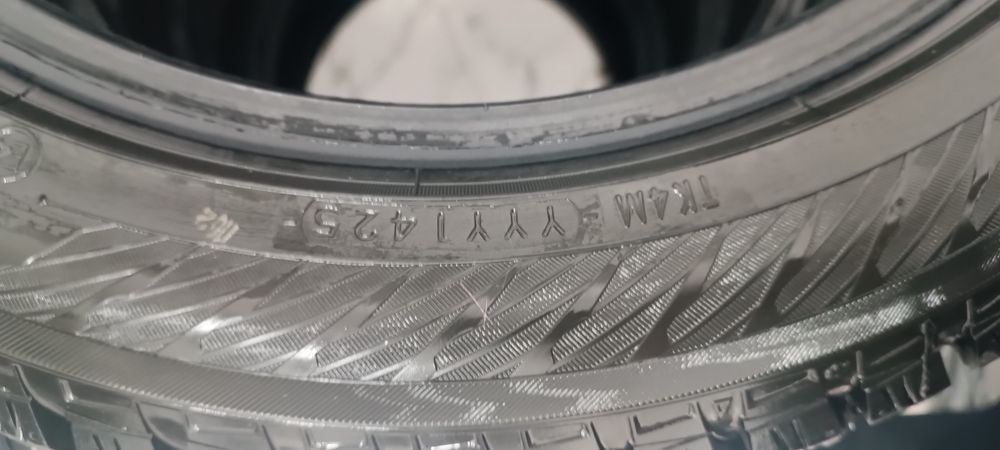 Продам шины в отличном состоянии