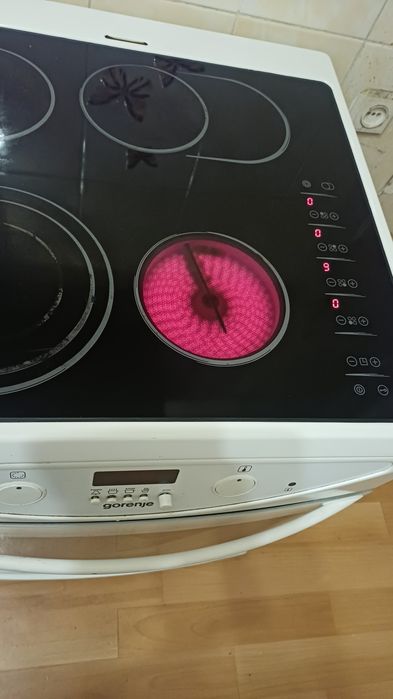 Плита Gorenje стеклокерамика
