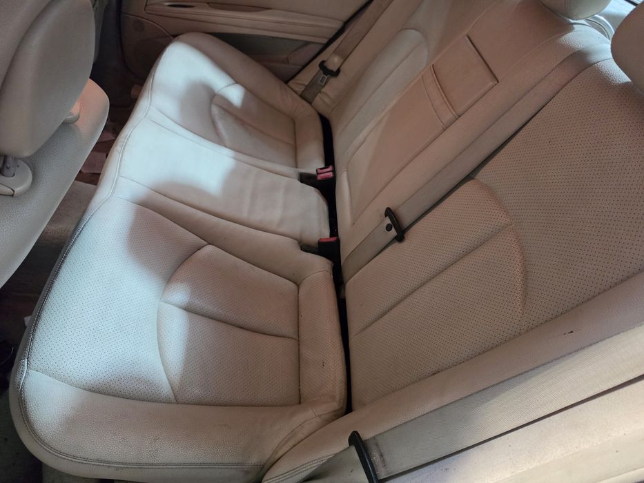 Салон Мерцедес W211 седан кожен бежов Mercedes E class w211 седалки