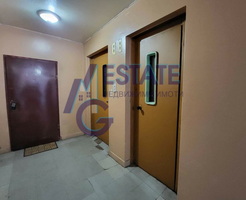 Тристаен апартамент в гр. София, жк. Красна поляна 3