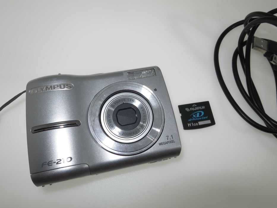 Olympus FE-210 компактен цифров фотоапарат дигитална камера 1gb xd