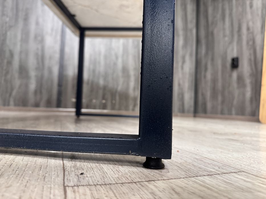 Стол в стиле лофт