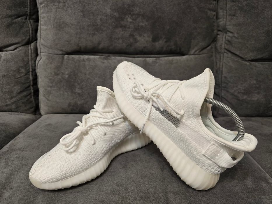 Adidas yezzy nr 40- 45 preț 350 lei