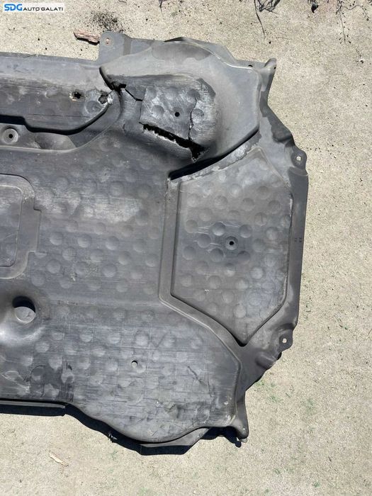 Scut Plastic Motor cu Defect Mercedes Clasa E Class W212 E200 E220 E250 E280 E300 E320 2009 - 2016 Cod A2125200523 [C4995]