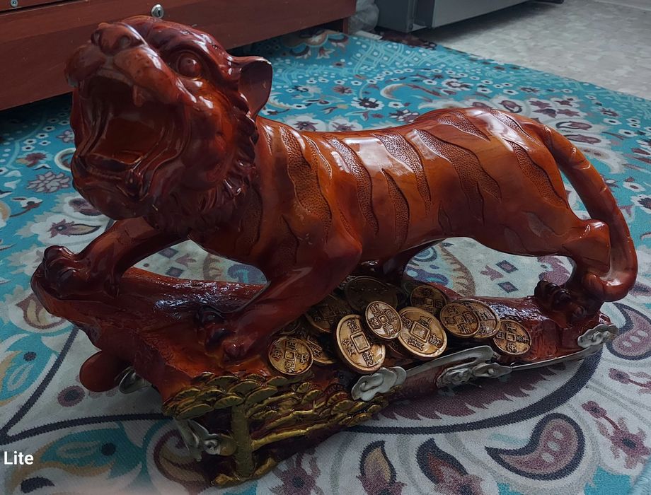 Сувенир почти новый