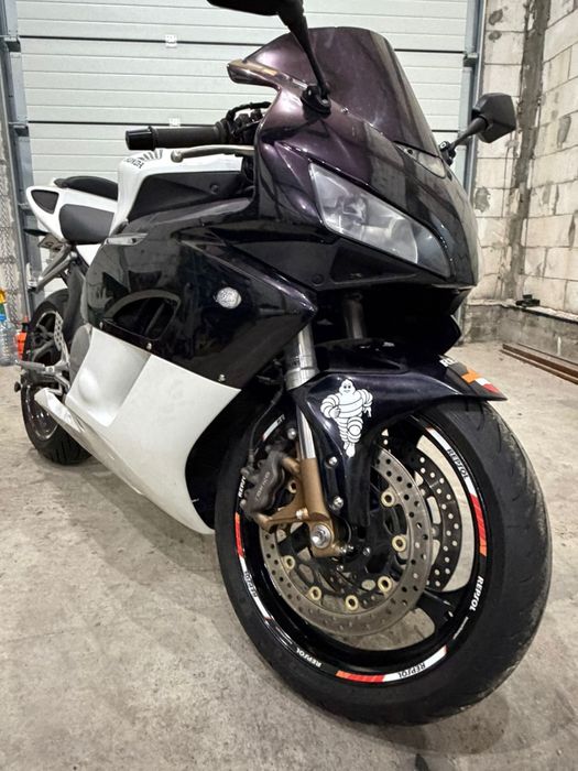 Vând moto  Honda 1000 rr an 2005