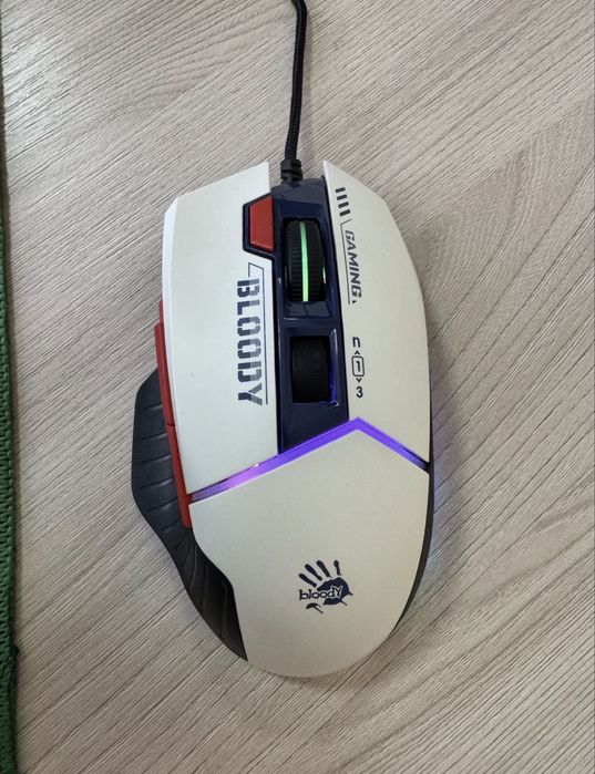 Продам мышку игровую