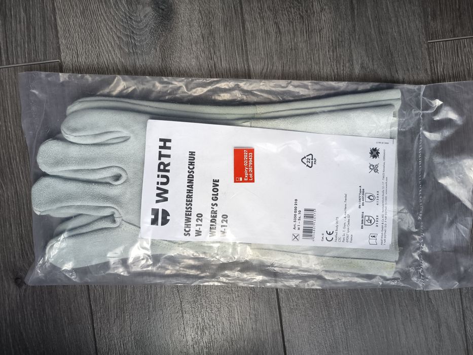 Продавам защитни ръкавици за заварчик