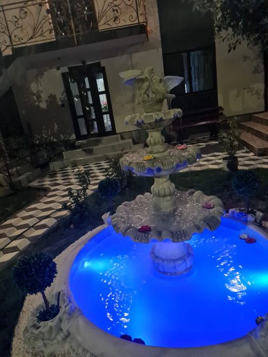 Fantana arteziana cu bazin la doar 3.700 .totul din beton alb