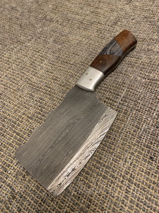 Ръчно кован ловен нож от дамаска стомана