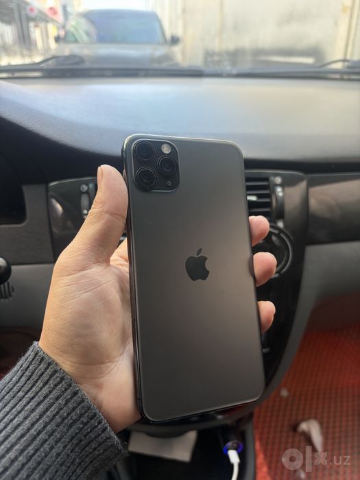 Iphone 11 max 256gb 77% batare