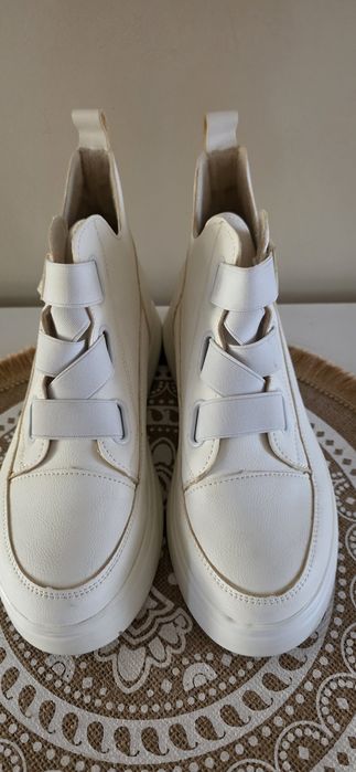 Ботинки осенние.