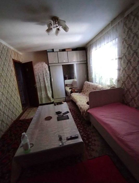 1 хоналик 2 каватда жойлашган арзон нархда сотувда