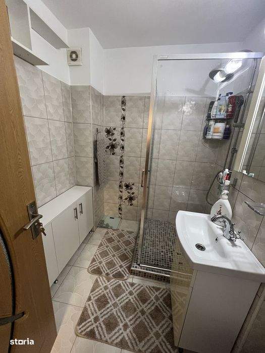 Apartament  De vanzare 3 camere