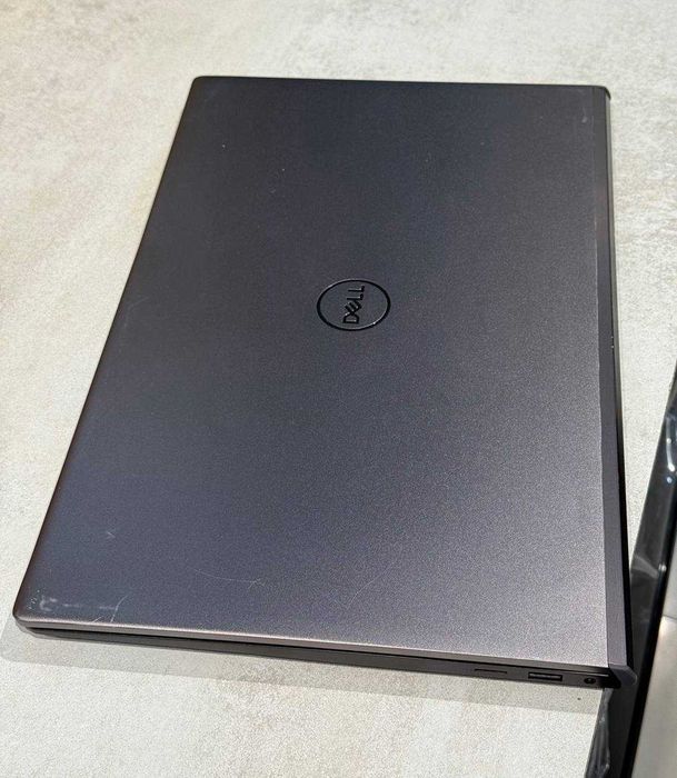 Dell Vostro 7500 intel i5-10300H DDR4 8GB SSD 256GB GTX1650ti 15'6 FHD