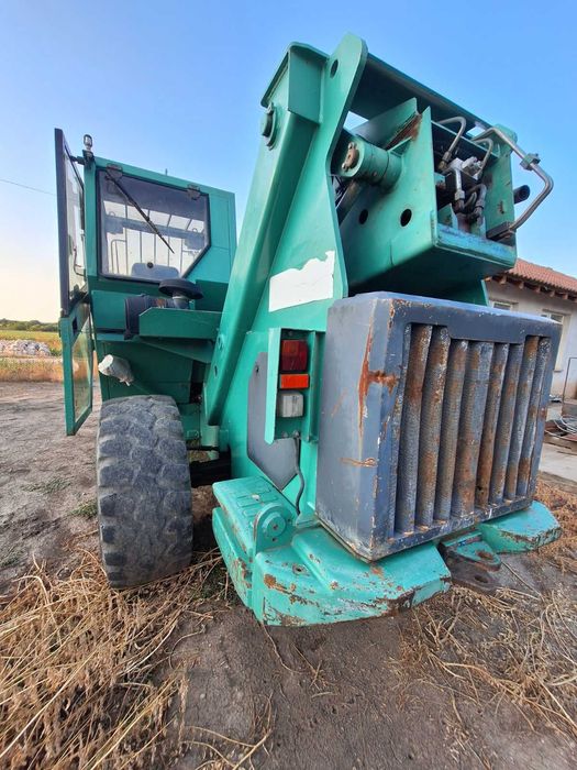 Телескопичен товарач