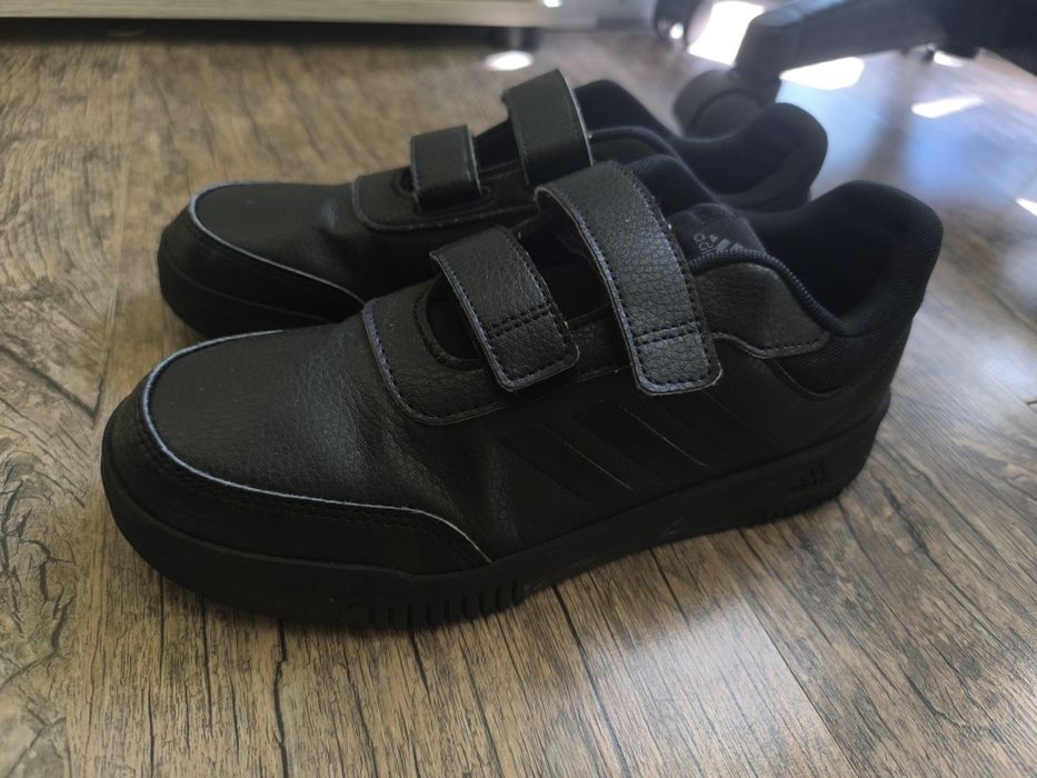 Маратонки Адидас 40 номер и Кецове на Fila 36 номер