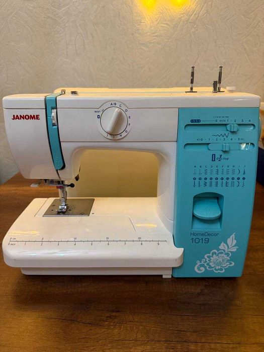 Швейная машинка janome 85.000