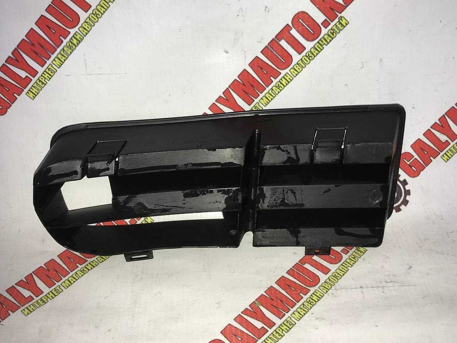 Нижнее решетка VW GOLF 98-05