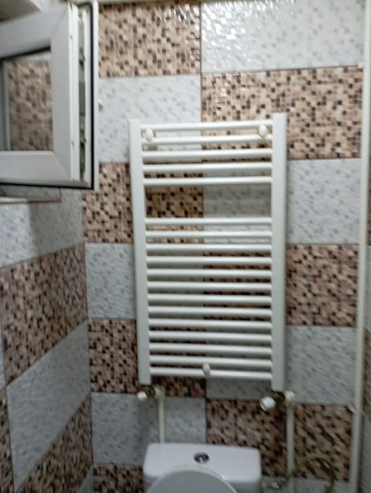 Închiriez garsoniera
