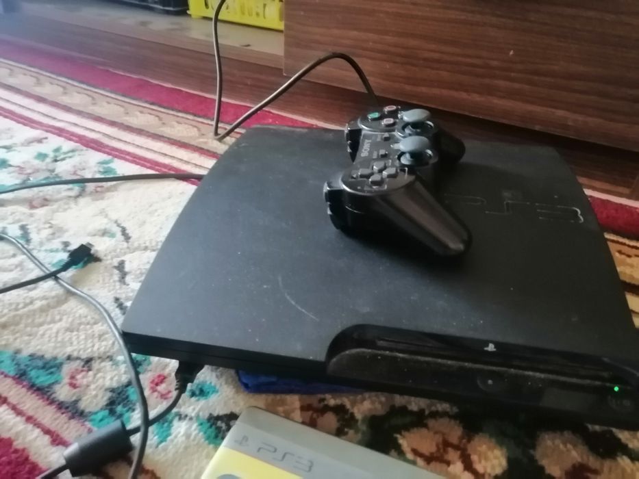 Продам PlayStation 3 с играми
