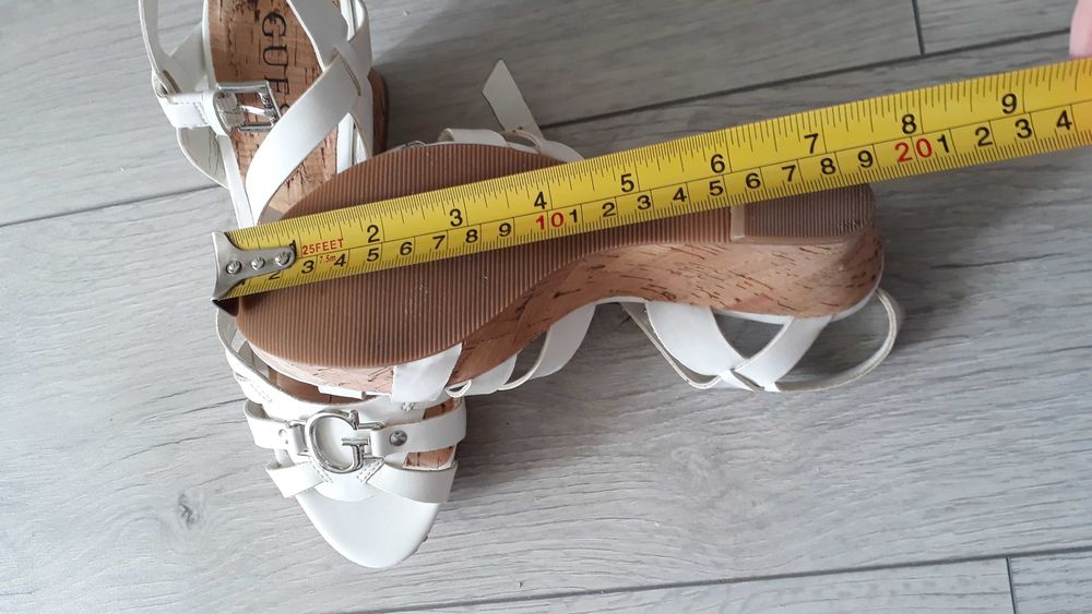Sandale damă Guess măsura 36 culoare alb cu platformă