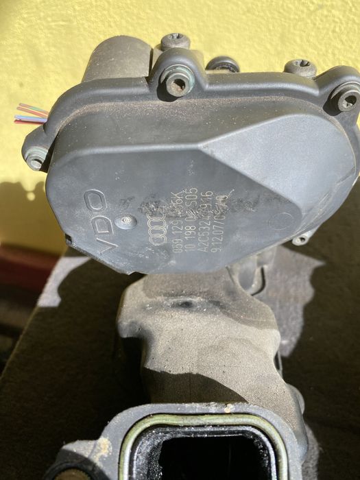 Galeri admisie cu motoras Audi A5 A4 B8 2.7 TDI V6 Pret 500 lei buc