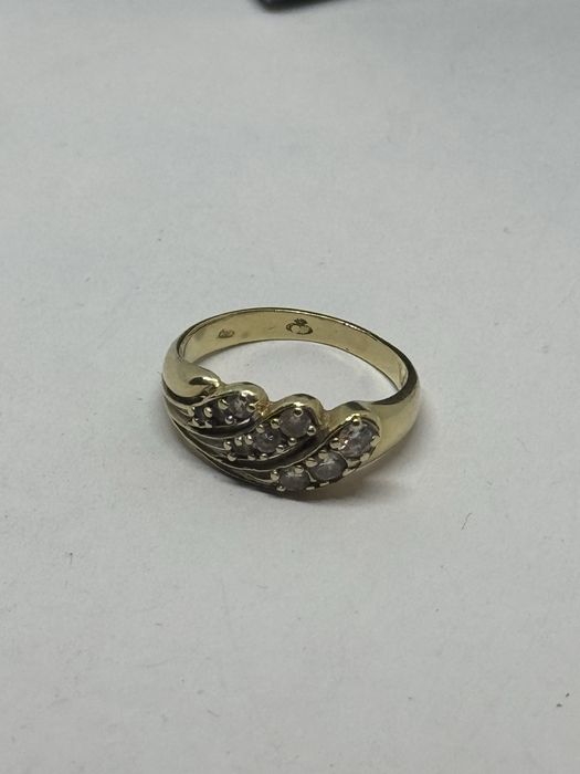 златен дамски пръстен 4.09гр 14к 585