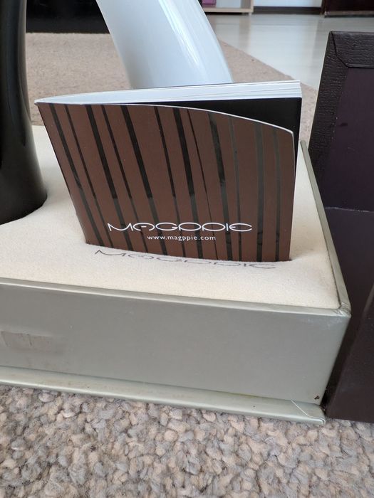 Комплект за сол и пипер на марката Magppie, на известния дизайнер Карим Рашид