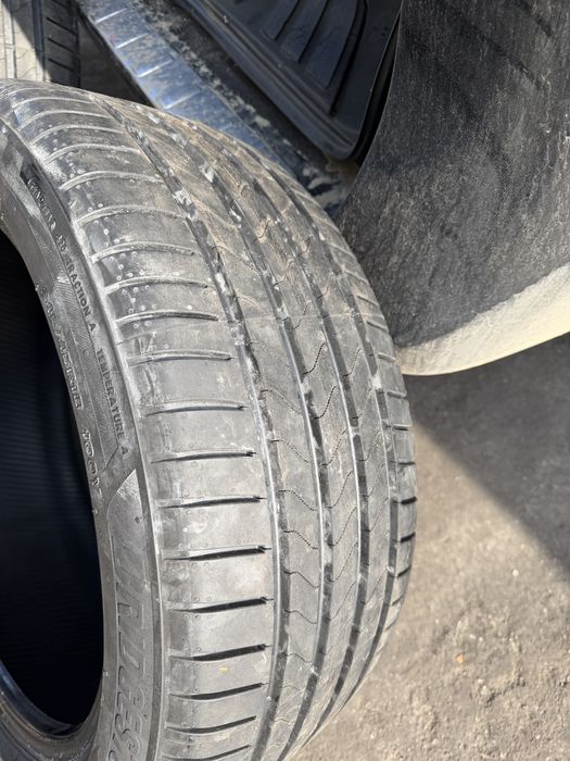 Anvelope 245/45R18 vara