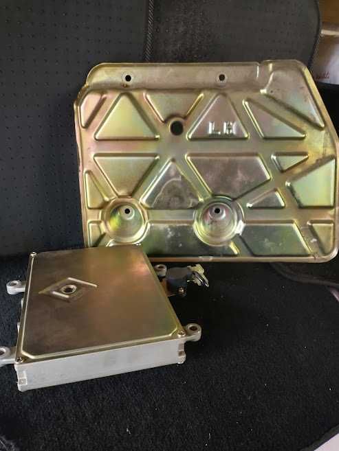 Продавам стоп,мигач,делко и компютър за  ROVER 216 GSI